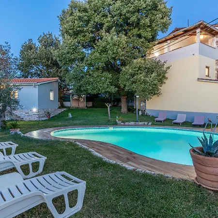 Two-bedroom In Апартаменты
